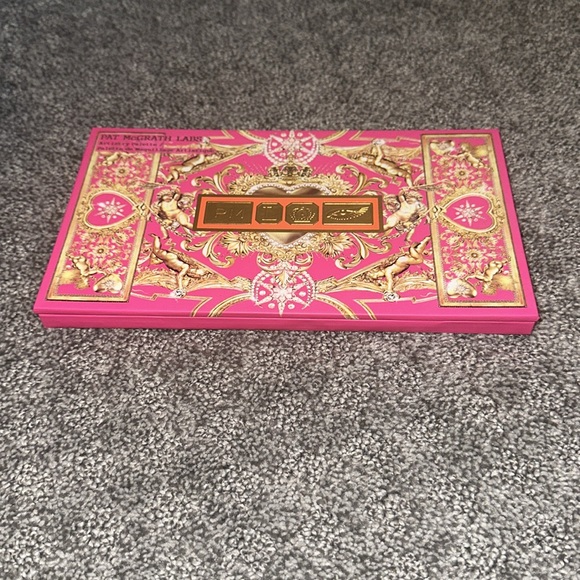 Pat mcgrath holiday eyeshadow palette, nwot - Picture 5 of 6